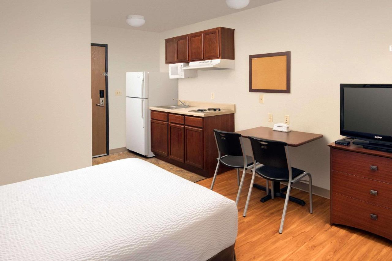 Woodspring Suites San Antonio Fort Sam Exterior photo